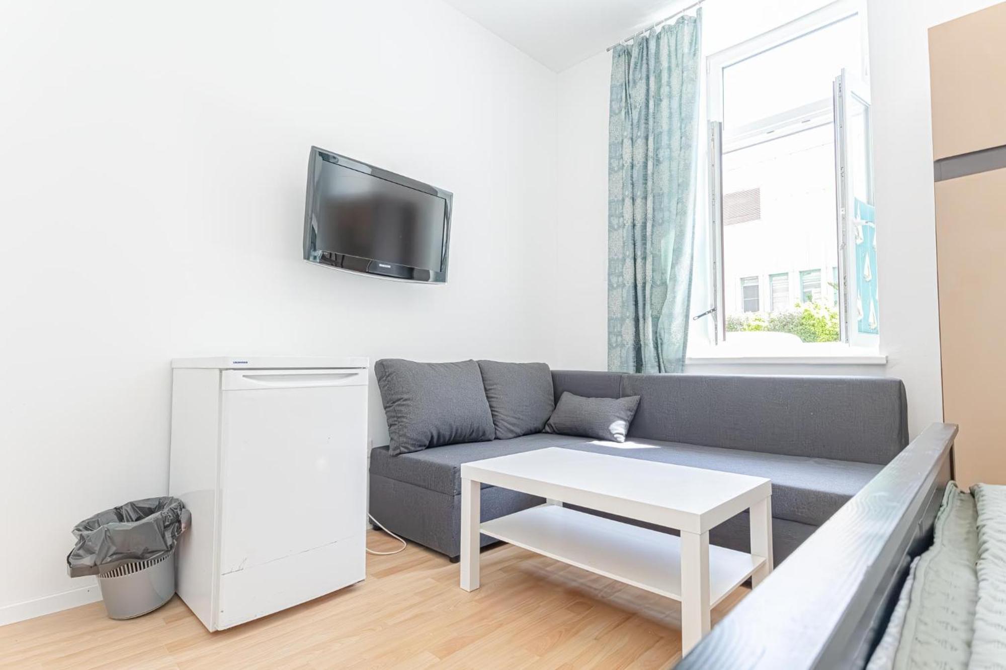Loevly Shared 6Br With Garden Near Danube & Millenium City Вена Экстерьер фото