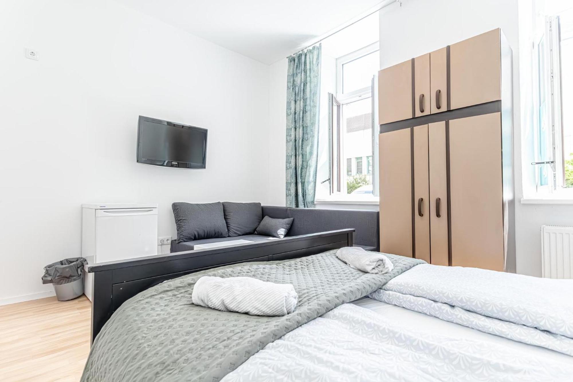 Loevly Shared 6Br With Garden Near Danube & Millenium City Вена Экстерьер фото